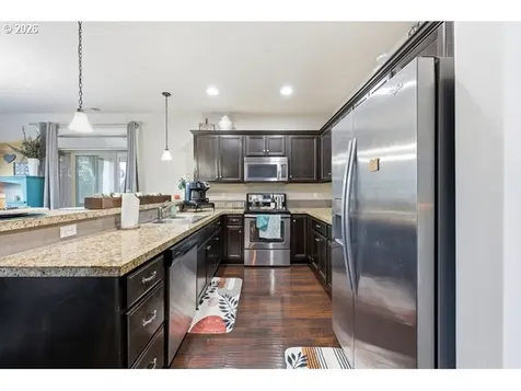 1560 NE Gardiner Drive Estacada OR 97023