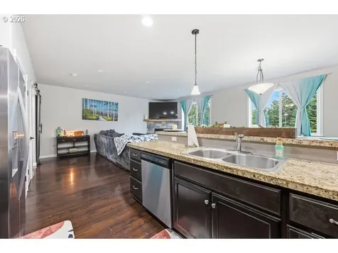 1560 NE Gardiner Drive Estacada OR 97023