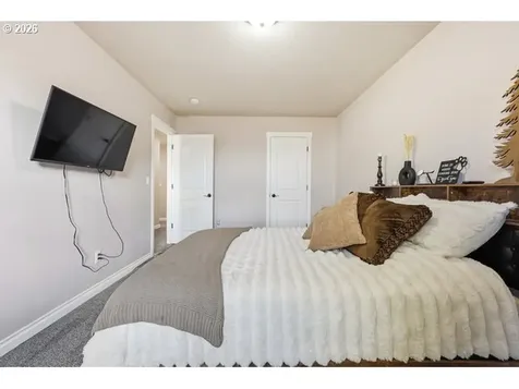 1560 NE Gardiner Drive Estacada OR 97023