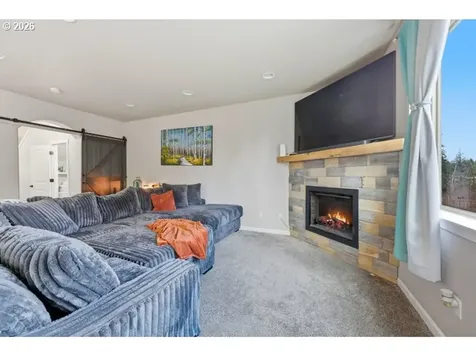 1560 NE Gardiner Drive Estacada OR 97023