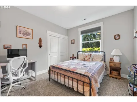 1194 SW Maple Street Dallas OR 97338