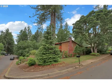 4574 Manzanita Street Eugene OR 97405