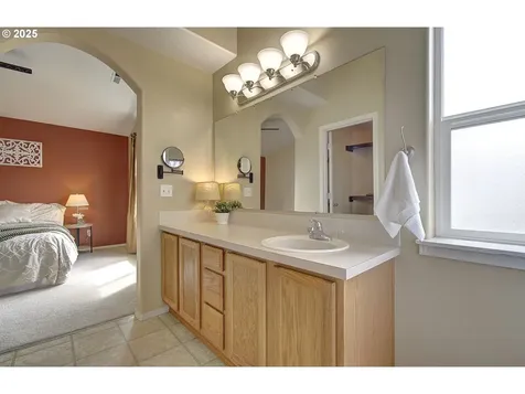 8204 NE 21st Place Vancouver WA 98665