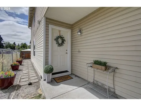 8204 NE 21st Place Vancouver WA 98665