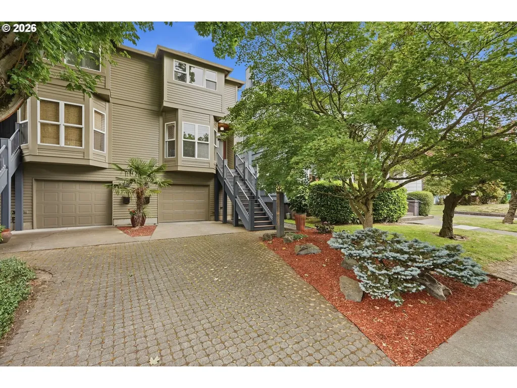 1805 NE Halsey Street Portland OR 97232