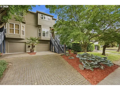 1805 NE Halsey Street Portland OR 97232