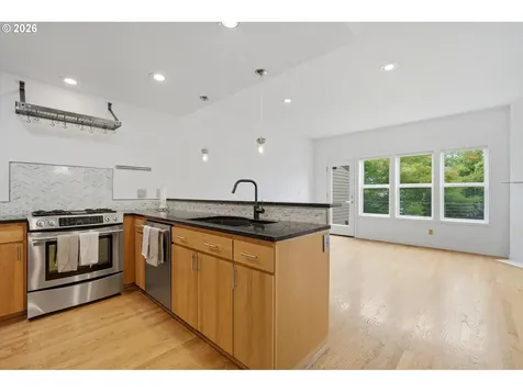1805 NE Halsey Street Portland OR 97232