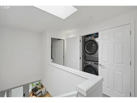 1805 NE Halsey Street Portland OR 97232
