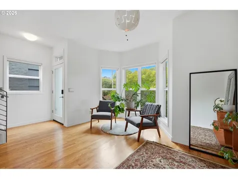 1805 NE Halsey Street Portland OR 97232