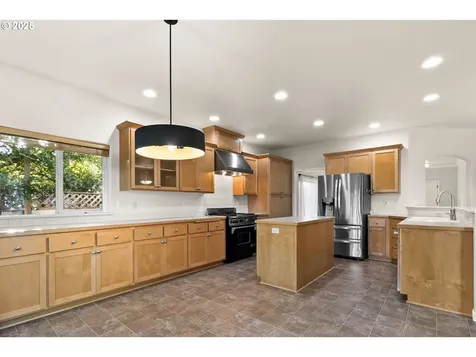 456 Naismith Boulevard Eugene OR 97404