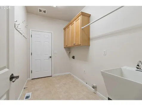 456 Naismith Boulevard Eugene OR 97404