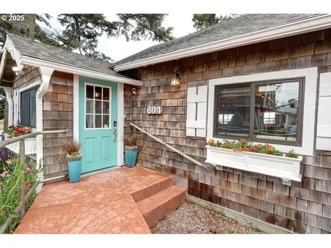 604 15th Avenue Seaside OR 97138