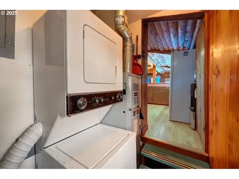 604 15th Avenue Seaside OR 97138