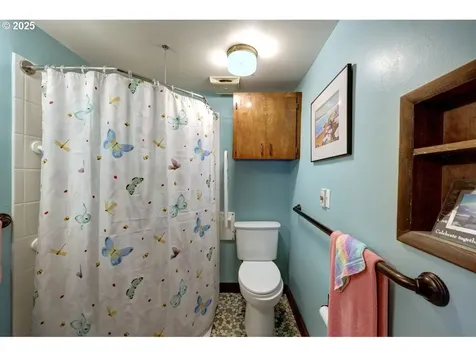 604 15th Avenue Seaside OR 97138