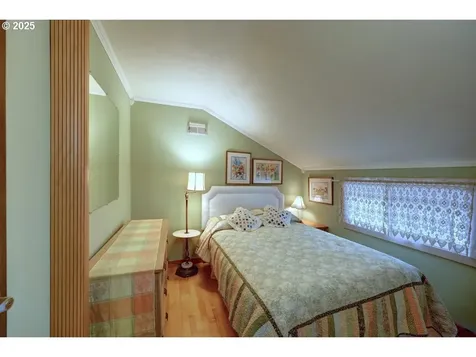 604 15th Avenue Seaside OR 97138