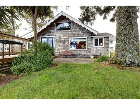 604 15th Avenue Seaside OR 97138