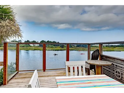 604 15th Avenue Seaside OR 97138