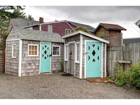 604 15th Avenue Seaside OR 97138