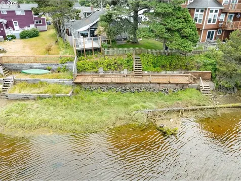 604 15th Avenue Seaside OR 97138