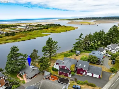 604 15th Avenue Seaside OR 97138
