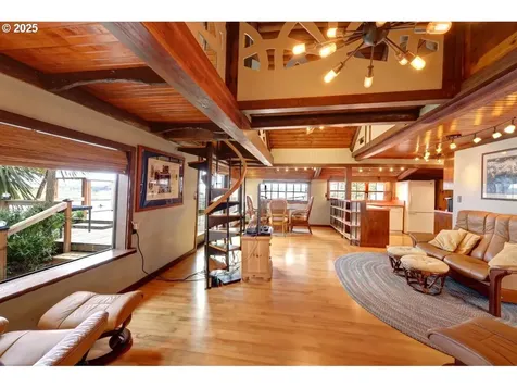 604 15th Avenue Seaside OR 97138
