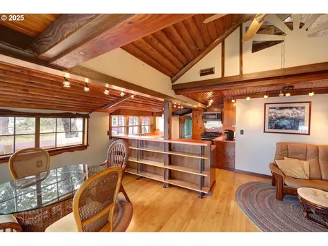 604 15th Avenue Seaside OR 97138