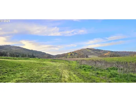141 Buell Lane Roseburg OR 97471