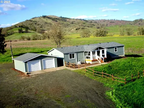 141 Buell Lane Roseburg OR 97471