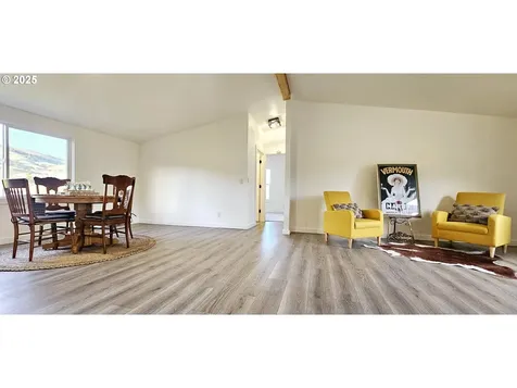 141 Buell Lane Roseburg OR 97471