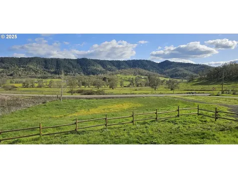 141 Buell Lane Roseburg OR 97471