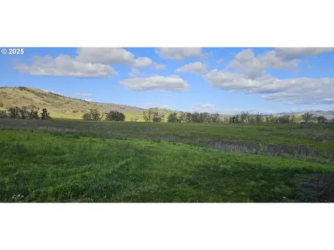 141 Buell Lane Roseburg OR 97471