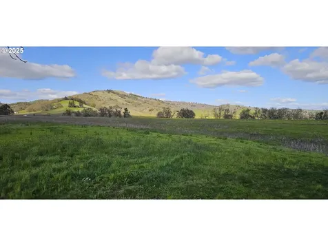 141 Buell Lane Roseburg OR 97471