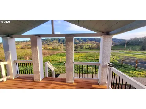 141 Buell Lane Roseburg OR 97471