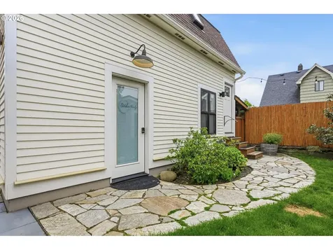 3334 NE 45th Avenue Portland OR 97213
