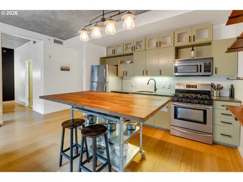 1234 SW 18th Avenue Portland OR 97205