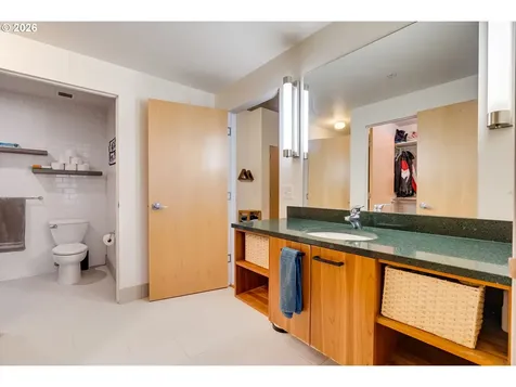 1234 SW 18th Avenue Portland OR 97205