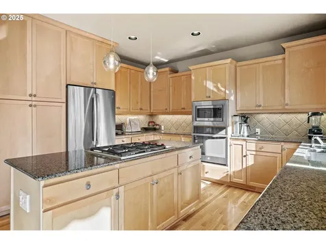 6004 NW Landing Drive Portland OR 97229