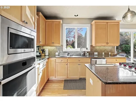 6004 NW Landing Drive Portland OR 97229