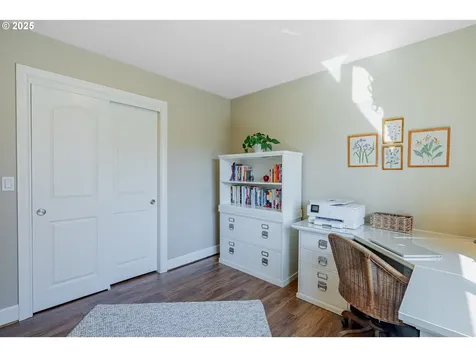 6004 NW Landing Drive Portland OR 97229