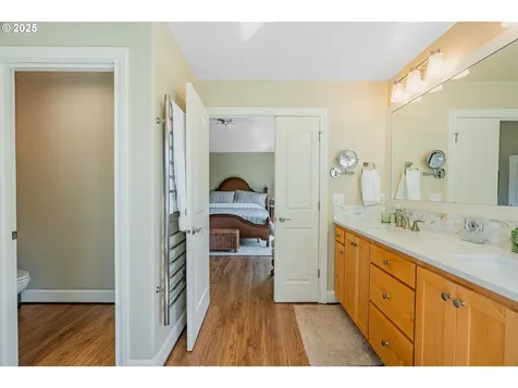 6004 NW Landing Drive Portland OR 97229