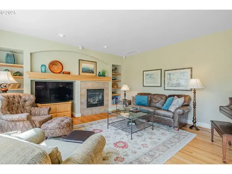 6004 NW Landing Drive Portland OR 97229