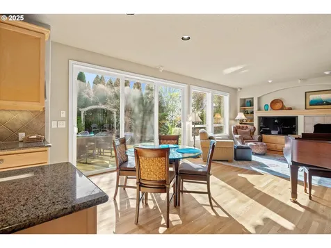6004 NW Landing Drive Portland OR 97229