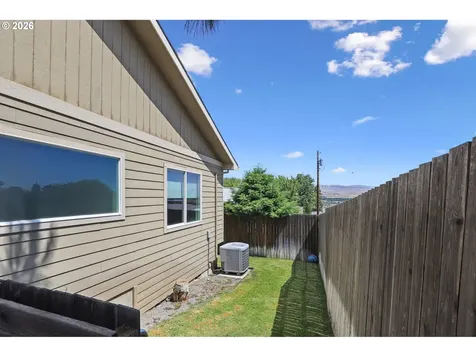 1490 Elberta Street The Dalles OR 97058