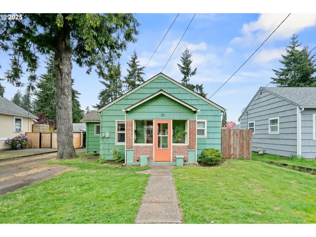 116 Cowing Street Silverton OR 97381