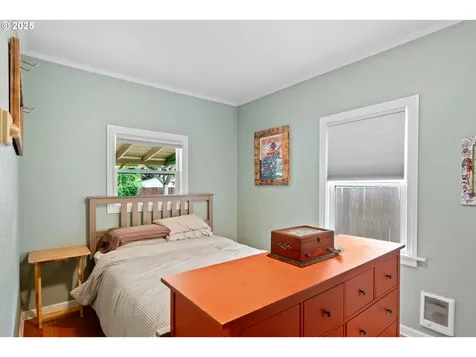 116 Cowing Street Silverton OR 97381