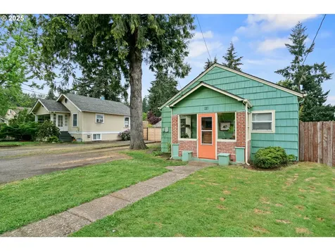 116 Cowing Street Silverton OR 97381