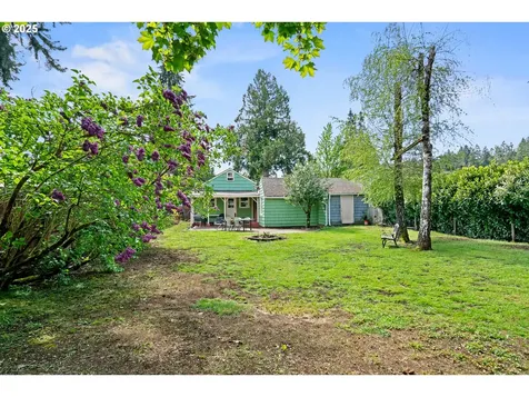 116 Cowing Street Silverton OR 97381