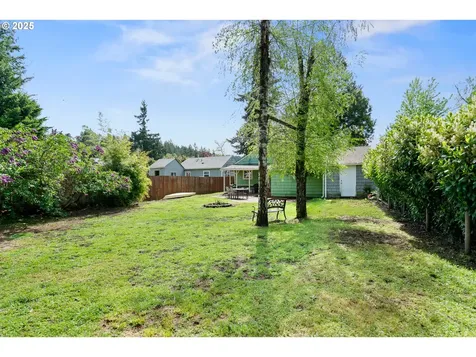 116 Cowing Street Silverton OR 97381
