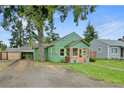 116 Cowing Street Silverton OR 97381