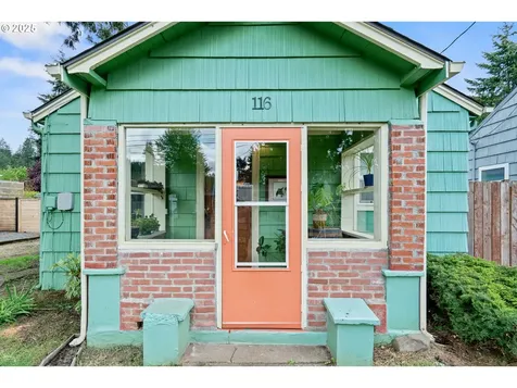 116 Cowing Street Silverton OR 97381